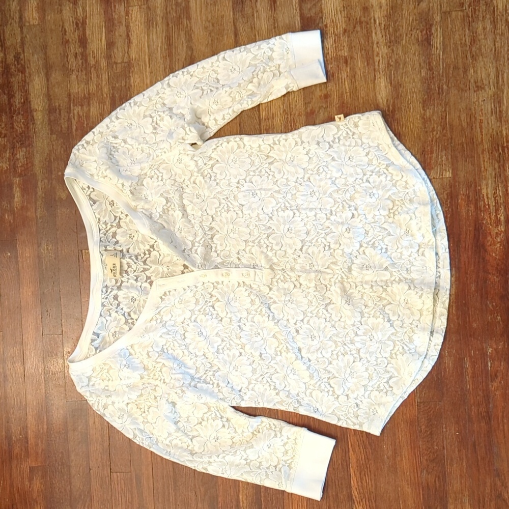 NWT Hollister white lace mesh floral sheer stretchy 3/4 sleeve shark bite blouse